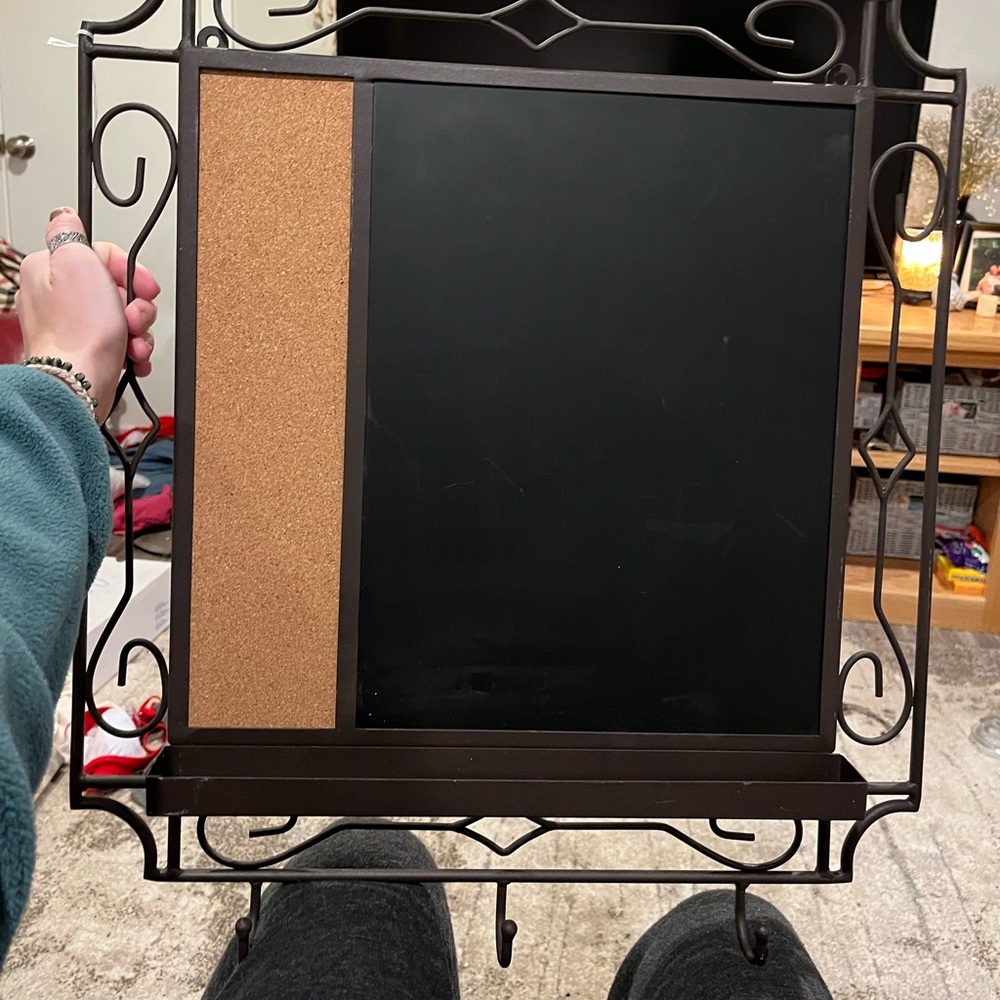 Metal Hanger/Postboard